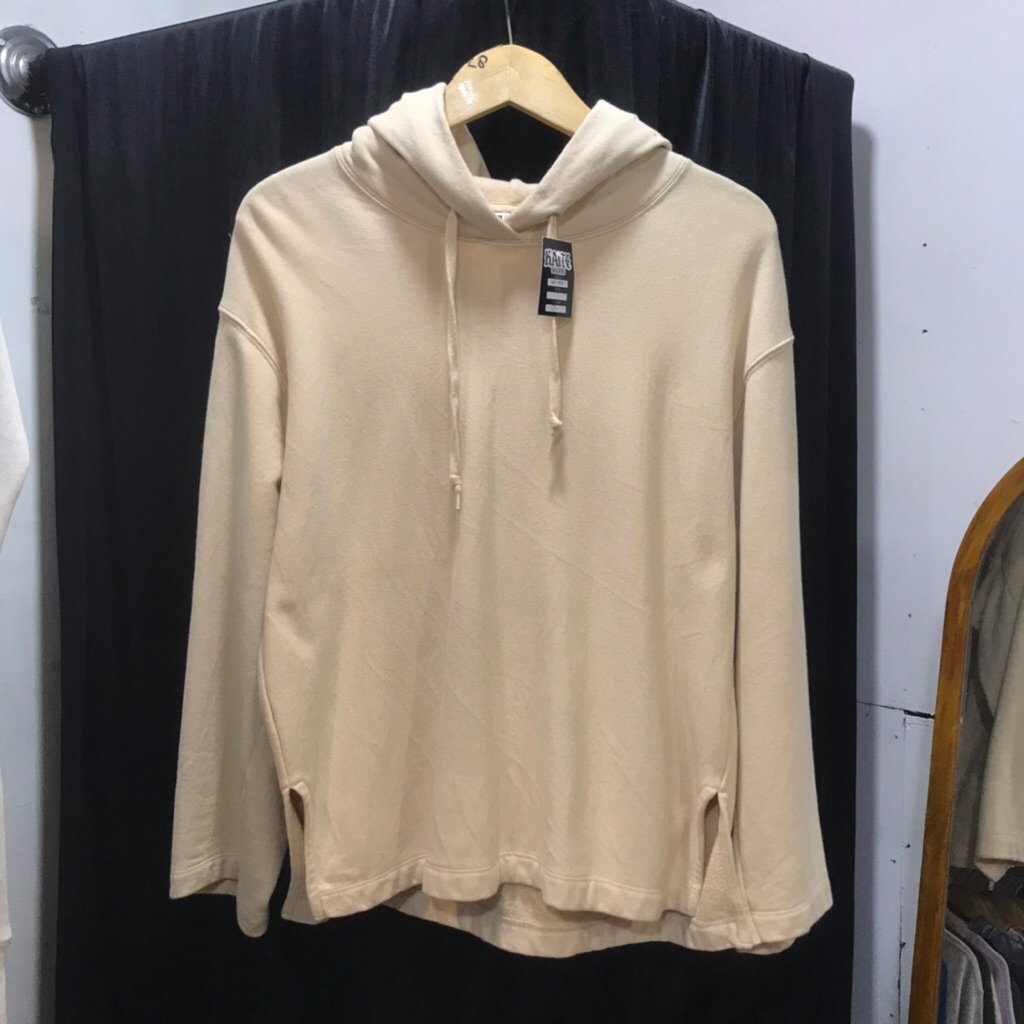 Hoodie Uniqlo Women Model Oversized Sz M & L