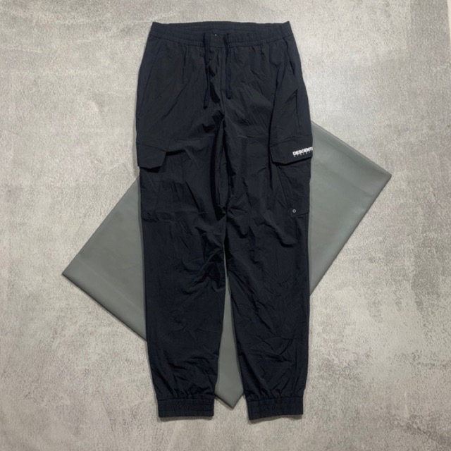 Descente Stretch nylon cargo jogger pants