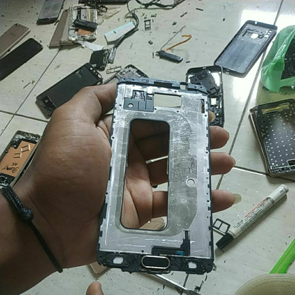 frame bekas Samsung a5 2017,dapat sesuai gambar