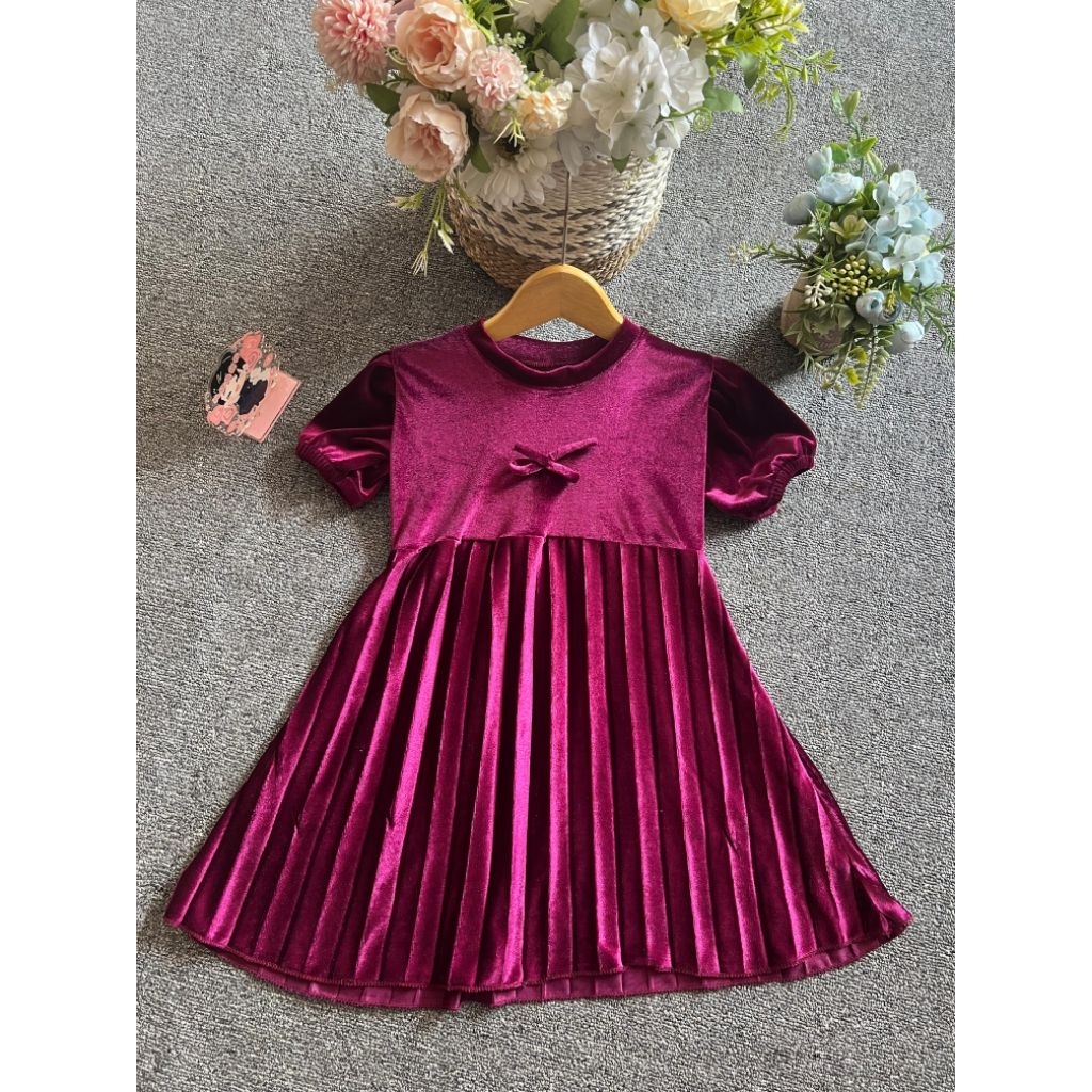 Dress Anak Bludru Plisket Elegan Lengan Pendek - Gaun anak