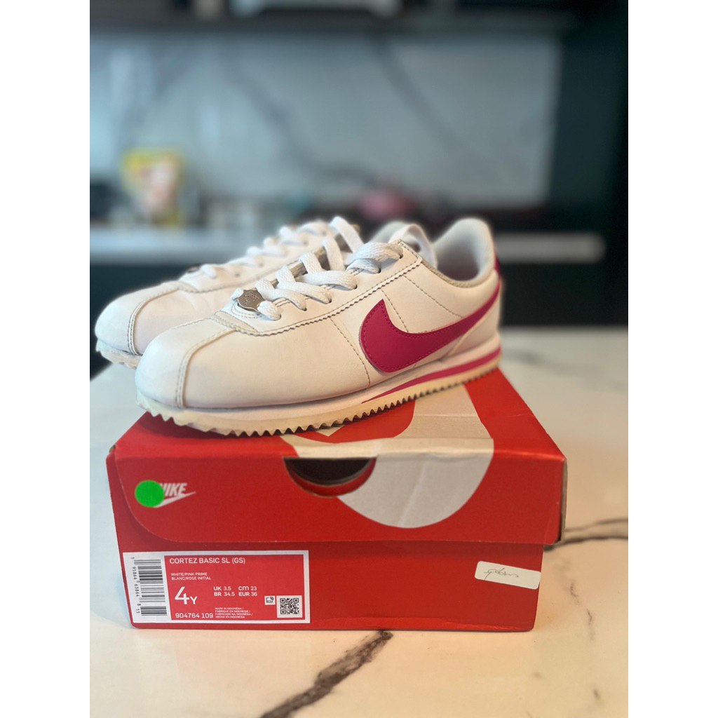 NIKE CORTEZ