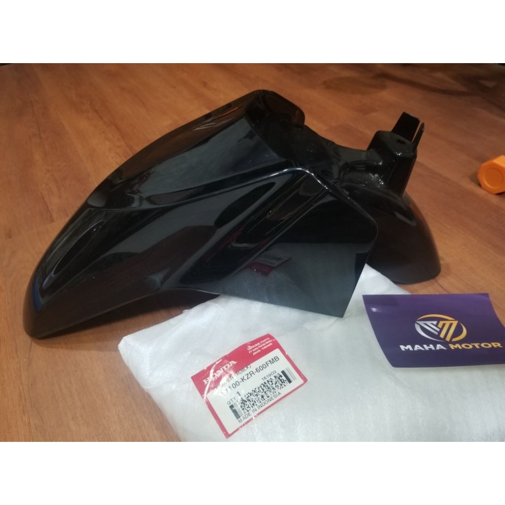 spakbor depan vario 125 fi lama hitam, kode 61100KZR600FMB