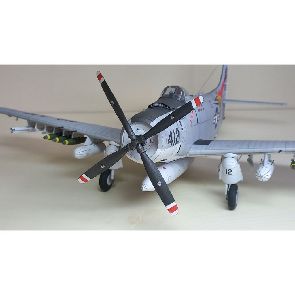 DIY Model Kertas Pesawar Serbu Amerika era Perang Dingin - Douglas A-1H Skyraider