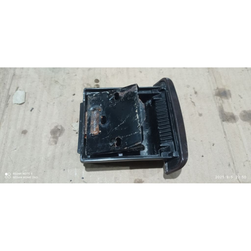 laci asbak geely mk1
