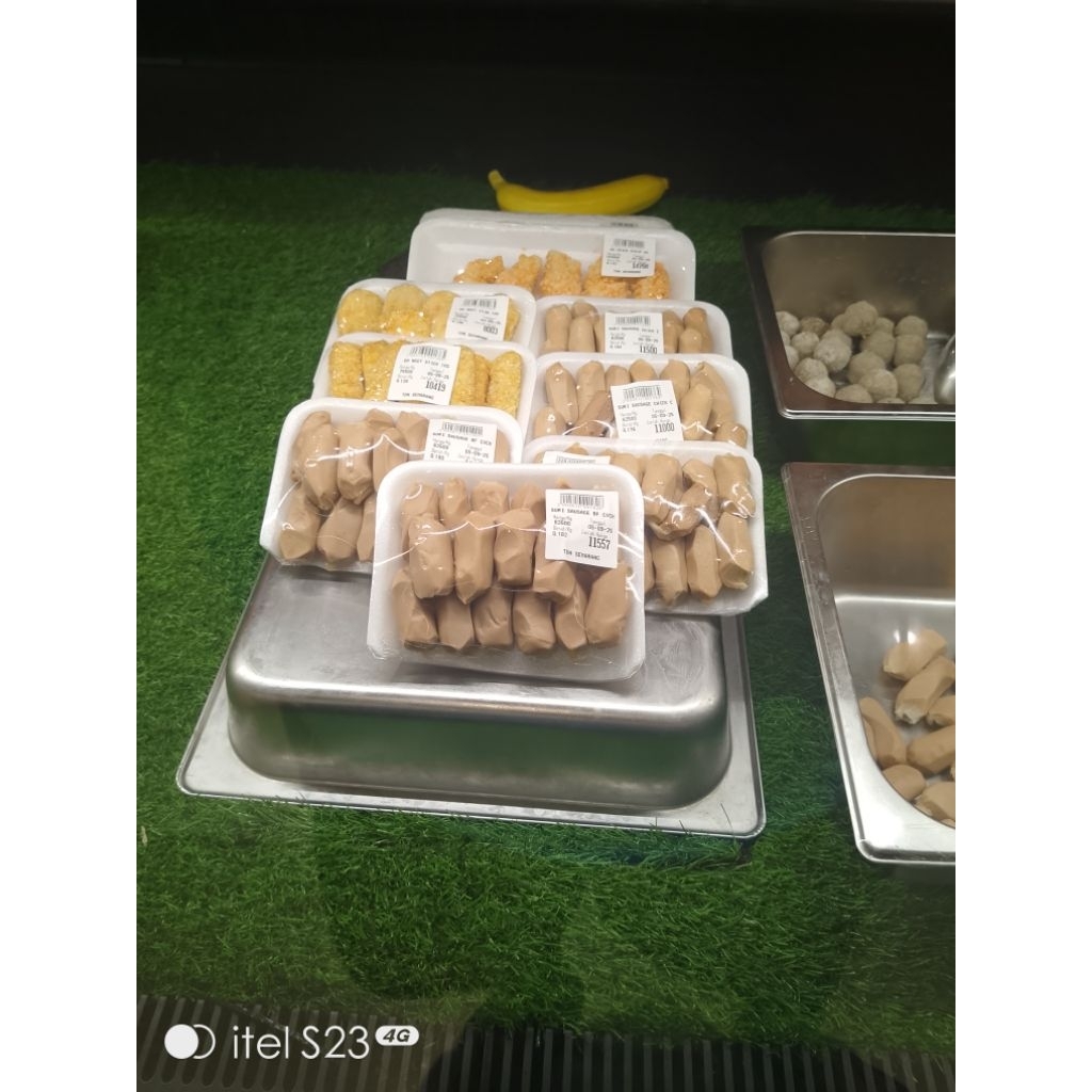 

sosis cocktail 100gr merek Suri