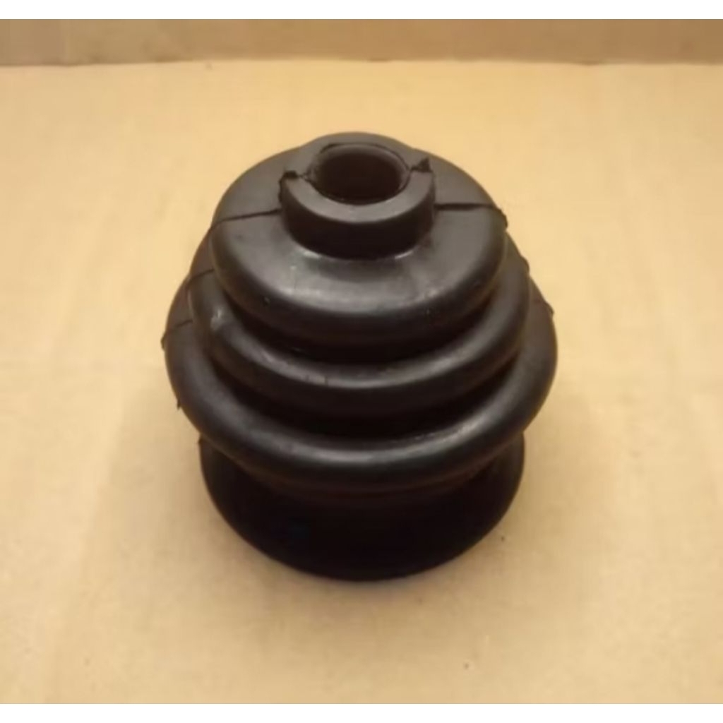 karet boot perseneling operan Mitsubishi kuda bensin