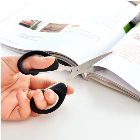 

Gunting Sedang Serbaguna tahan Karat dan Pisaunya Menggunakan Bahan Stainless Yang Tahan Lama