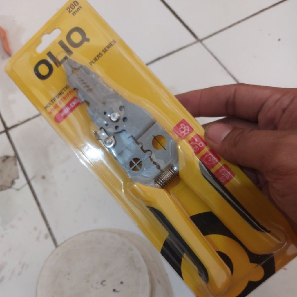 tang listrik oliQ 200mm 8"