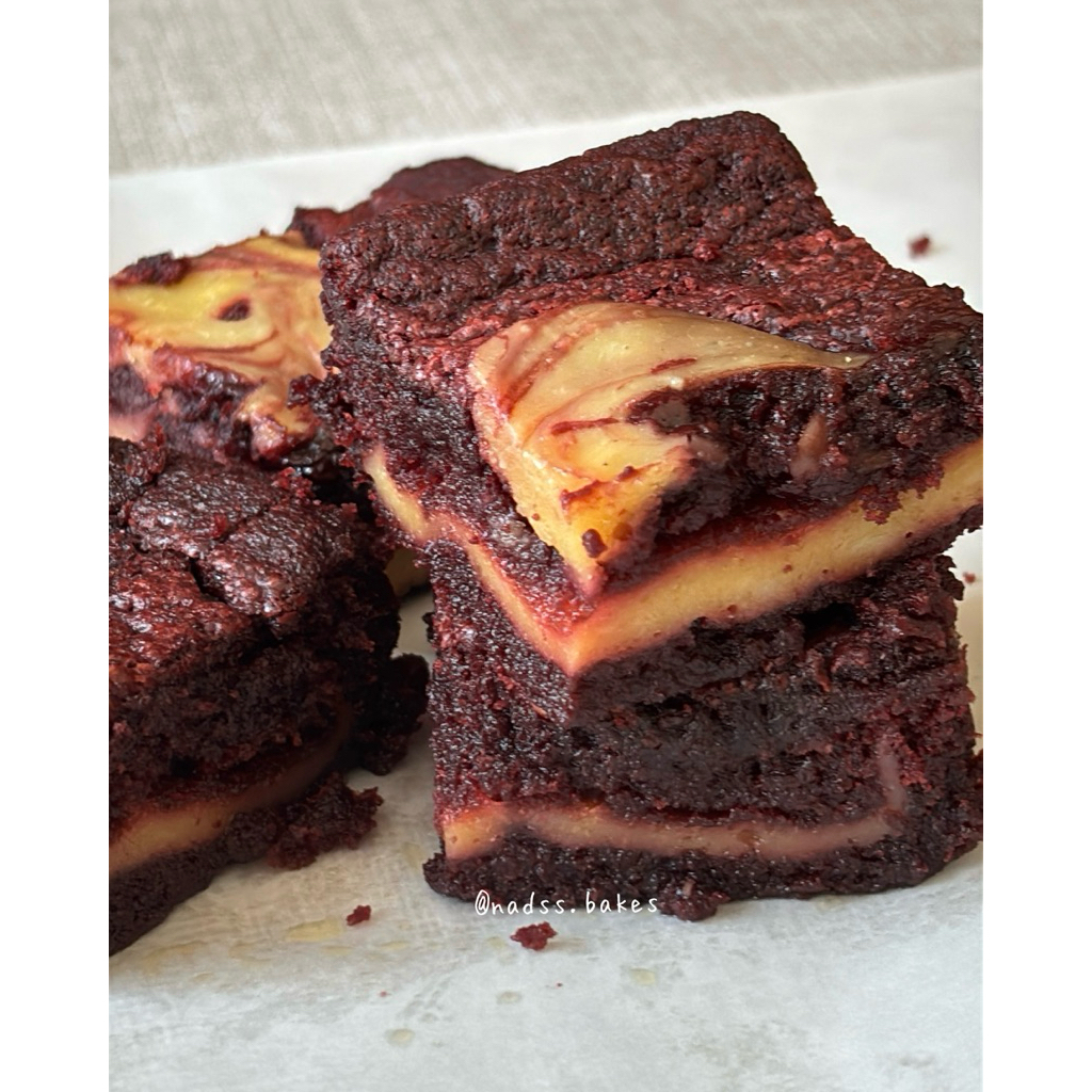 

Brownies Cheese dark chocolate dan Red Velvet