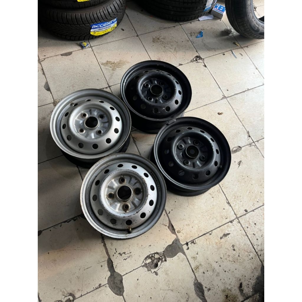 Velg kaleng R13 pcd 4x114.3