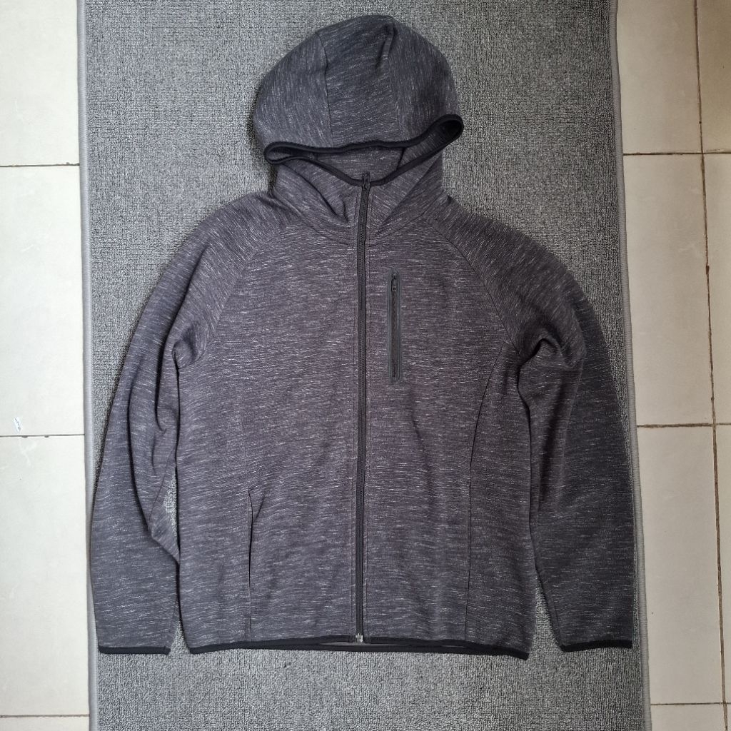 Jacket Uniqlo Tech