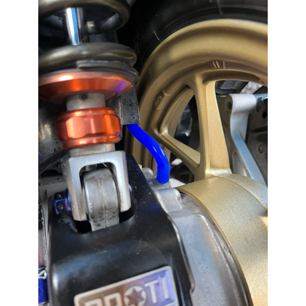 Selang Hawa Oli Gardan Vario Biru PNP