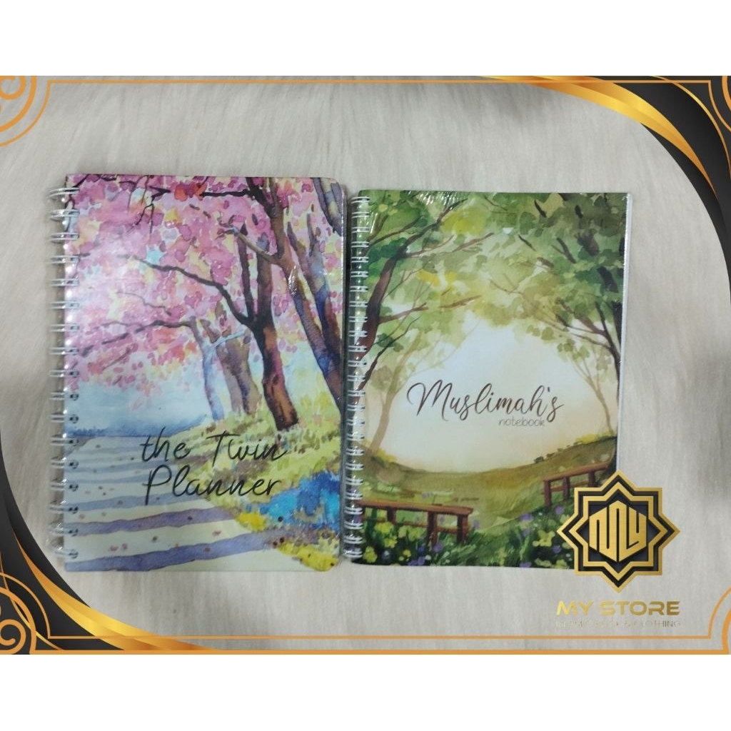 

The Twin Planner isi 2 Buku