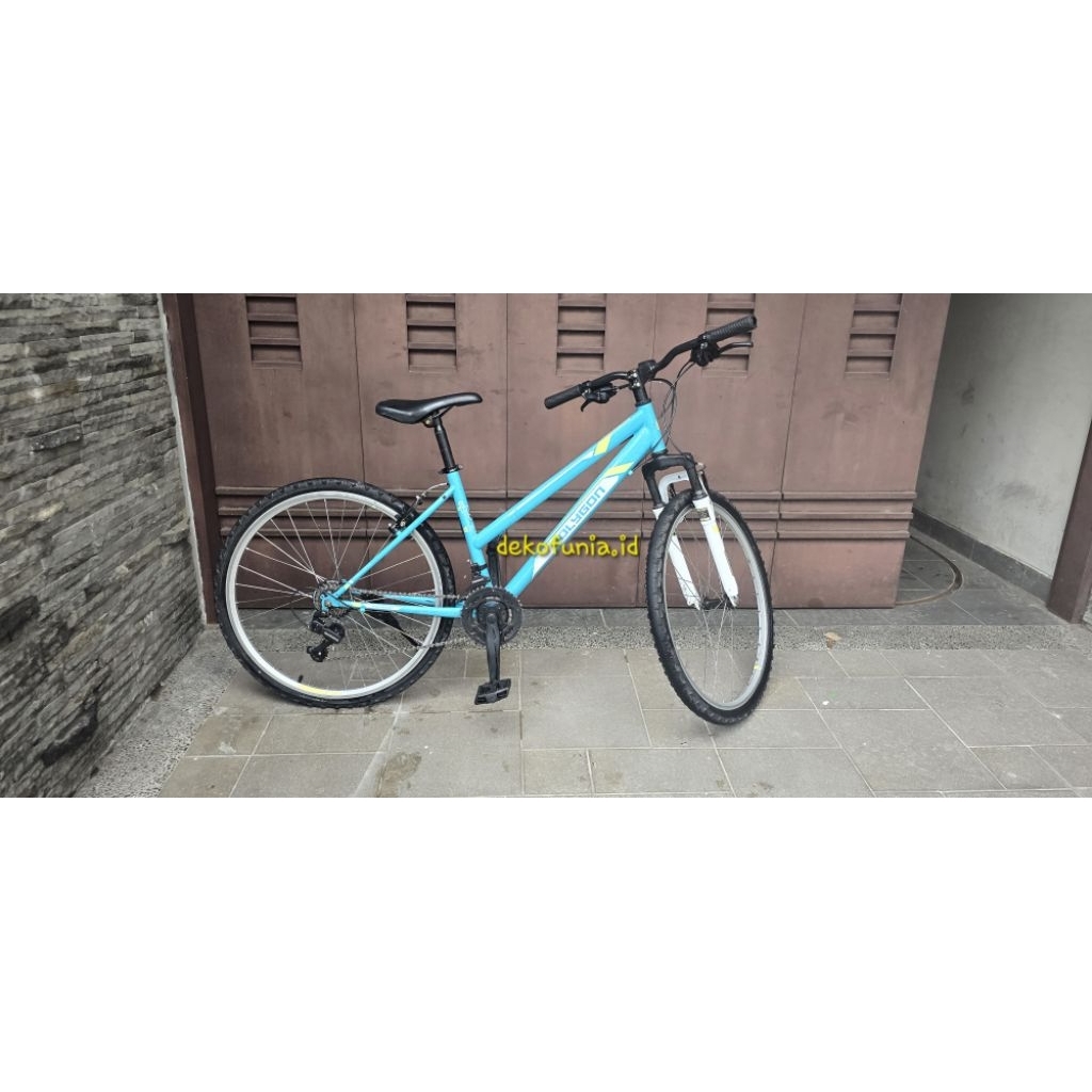 Sepeda POLYGON MONARCH LADY 2.0 Mountain Bike 26"