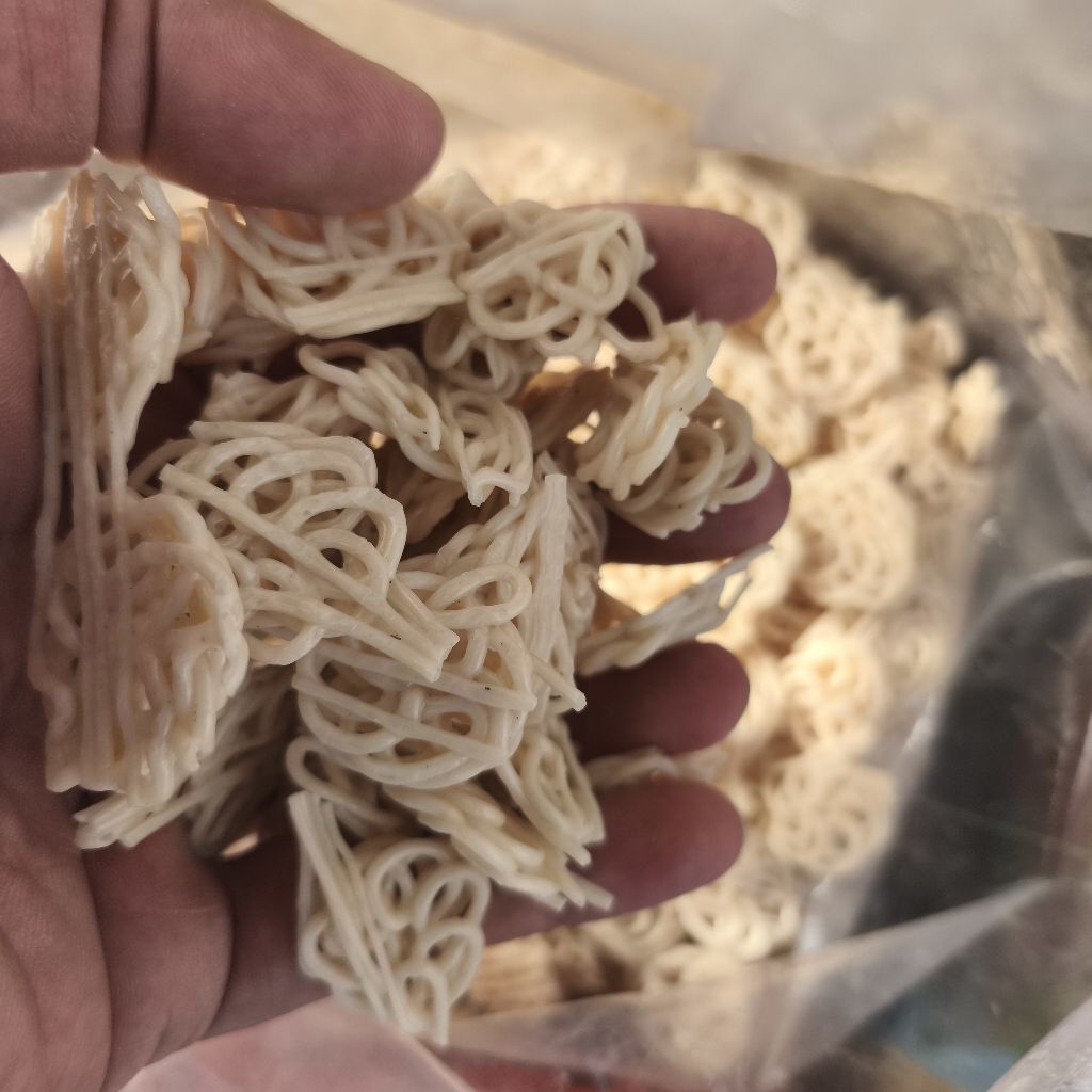 

Kerupuk Mawar Putih Kerupuk Seblak Gurih