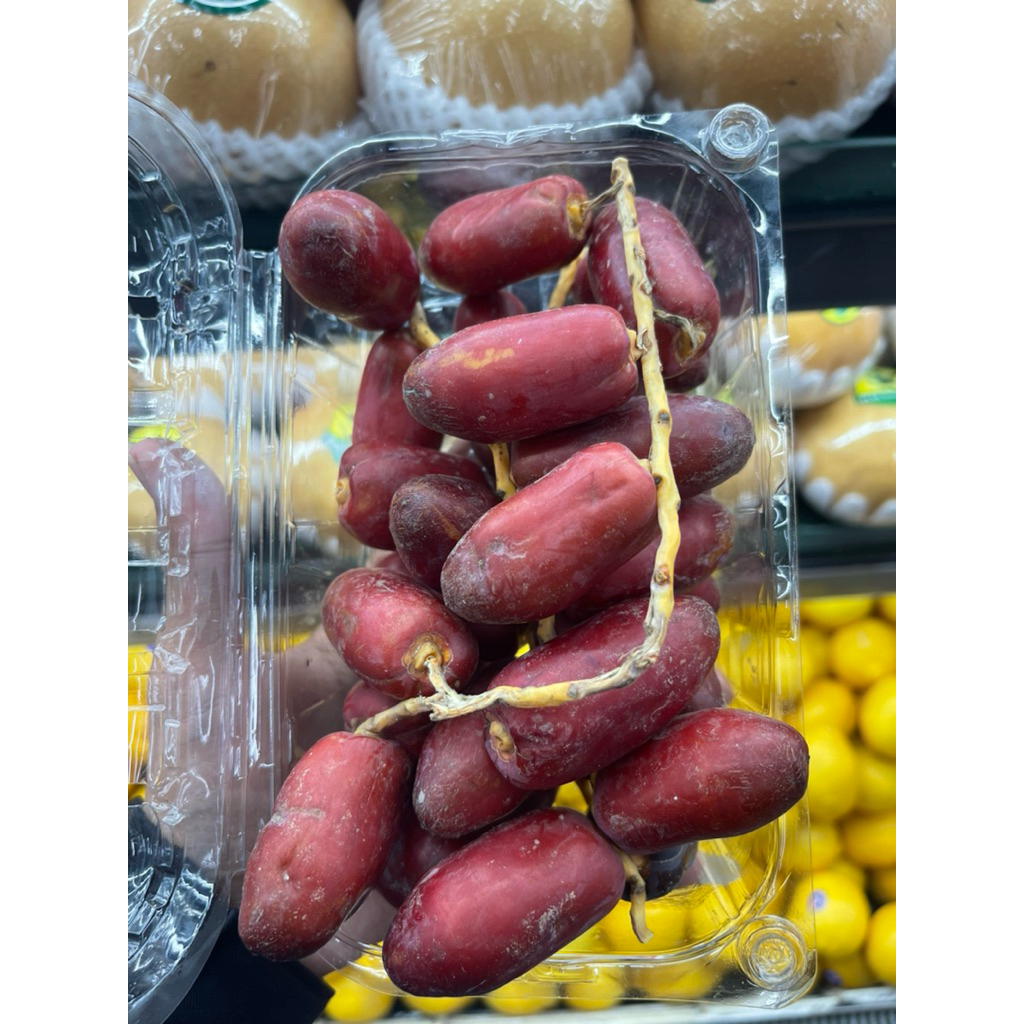 

Buah Kurma Merah Mesir / Buah Kurma Fresh Red Mesir 500gram