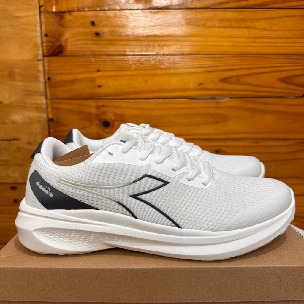 2 VARIASI WARNA SEPATU DIADORA PRIA DIADORA MURDOCK BLACK & WHITE SNEAKERS SPORTY RUNNING COD MAN OR