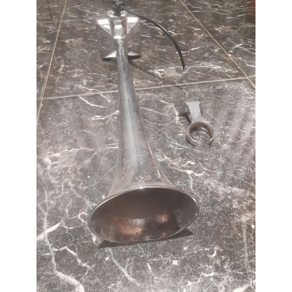 trompet volvo USA kondisi bekas harga perbiji