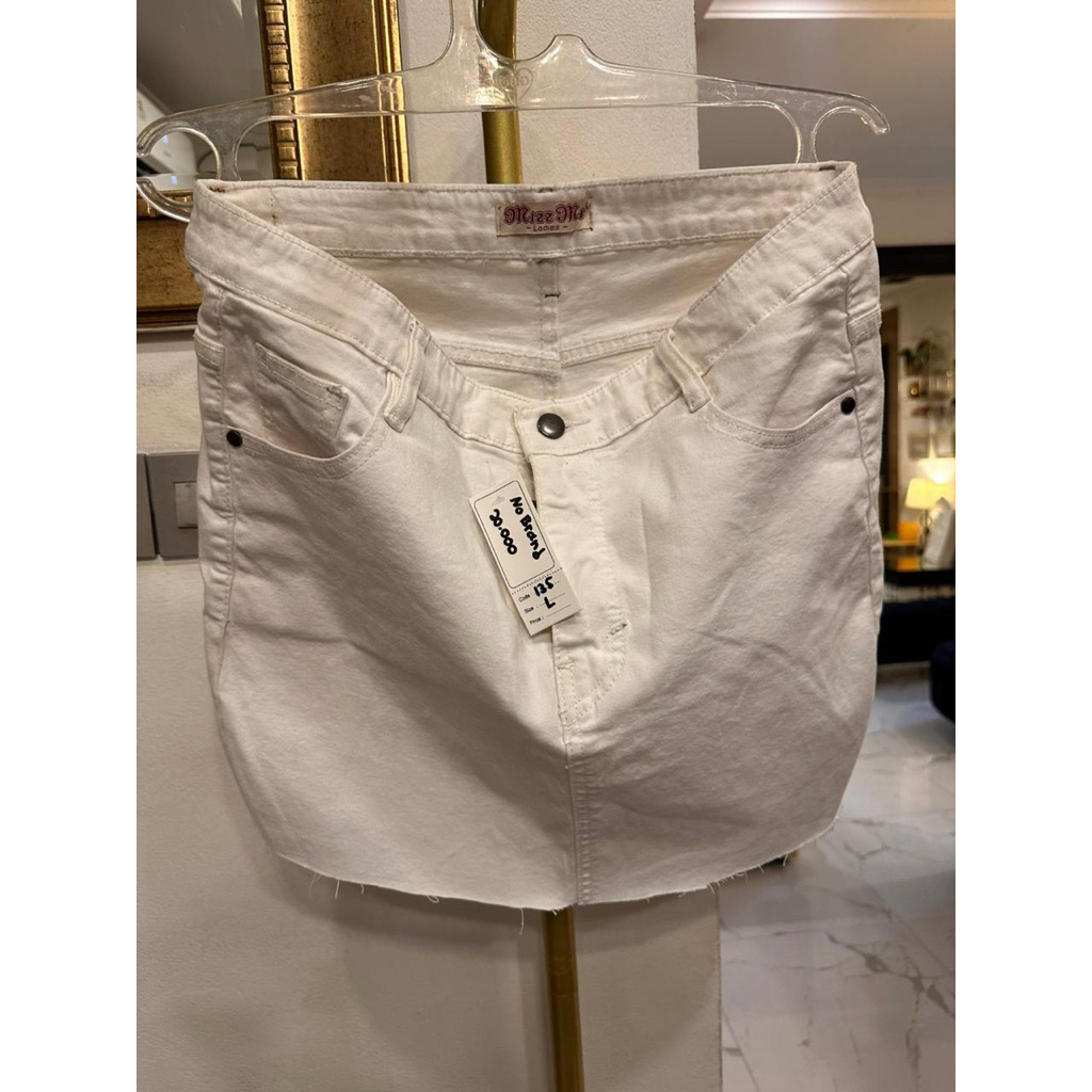 rok jeans preloved putih