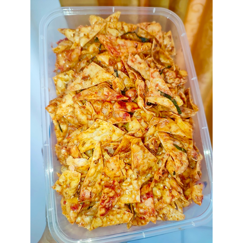 

Pangsit daun jeruk balado pedas gurihh