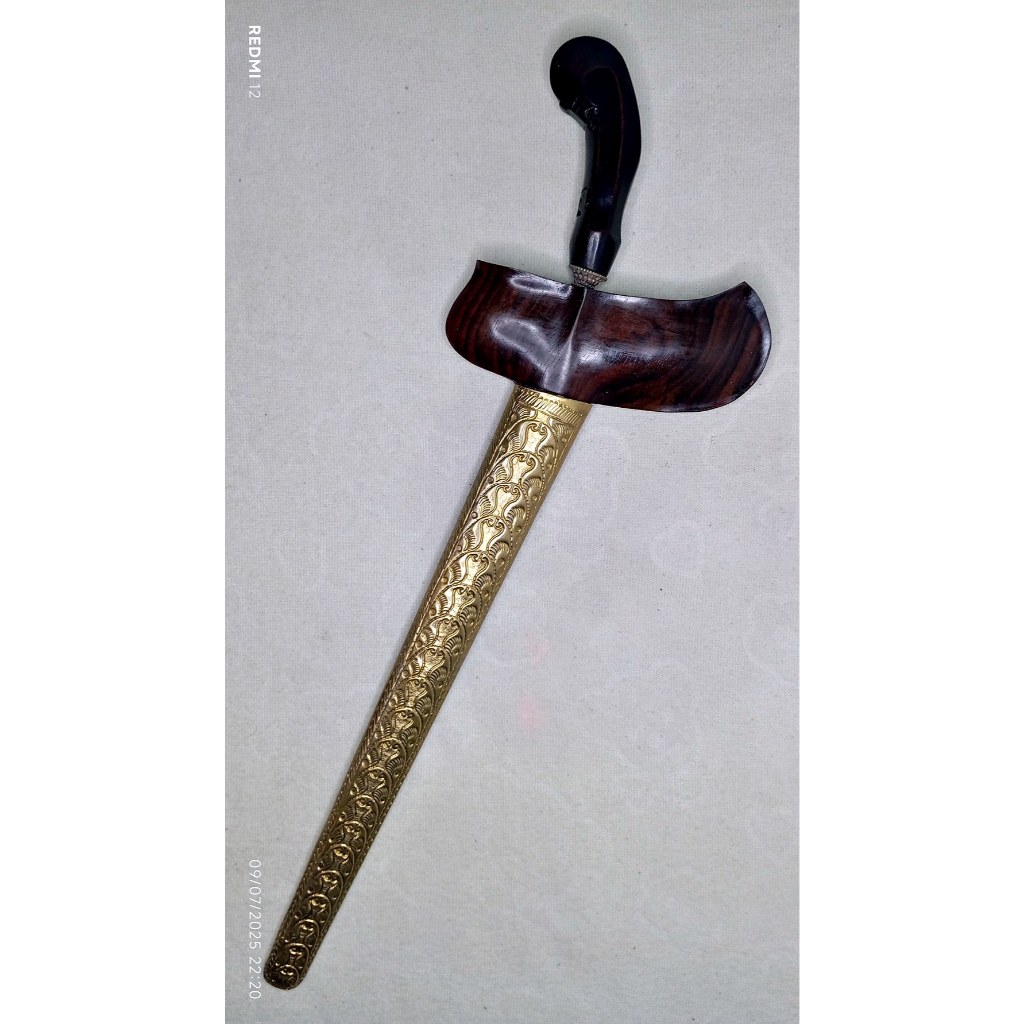 Keris Dhapur Carangsoka Luk 9 Ngulit Semongko Sepuh