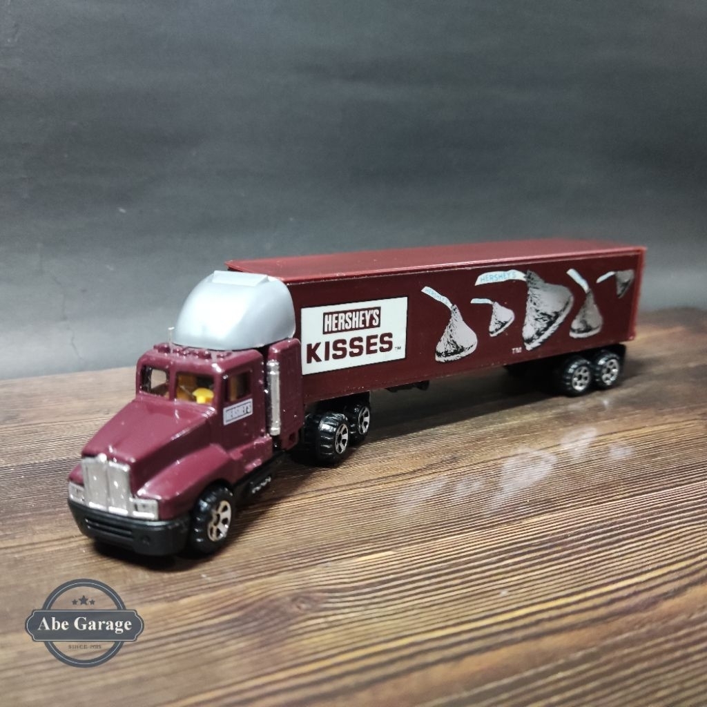 Road Champs Kenworth Hershey's Kisses Diecast 1995 Vintage no7372 (+-18cm) new loose