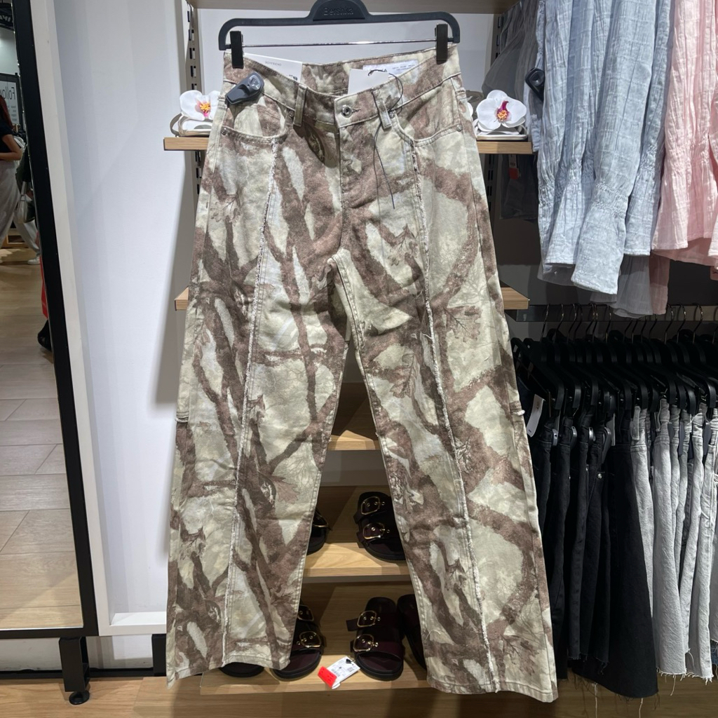 Jeans Boyfriend BERSHKA Women jastip (jasa titip)