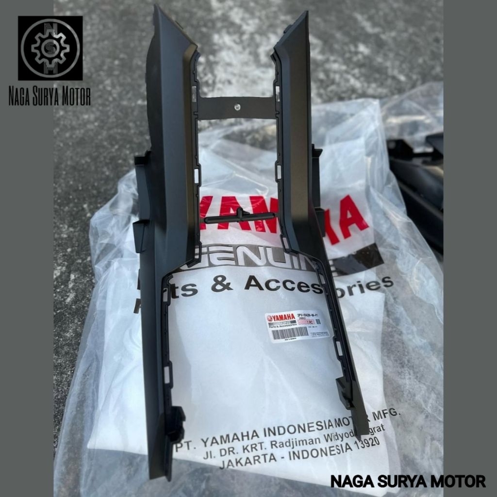 Cover tengah tutup legshield Jupiter MX King 2PV-F842M-00-P1 ORI YGP