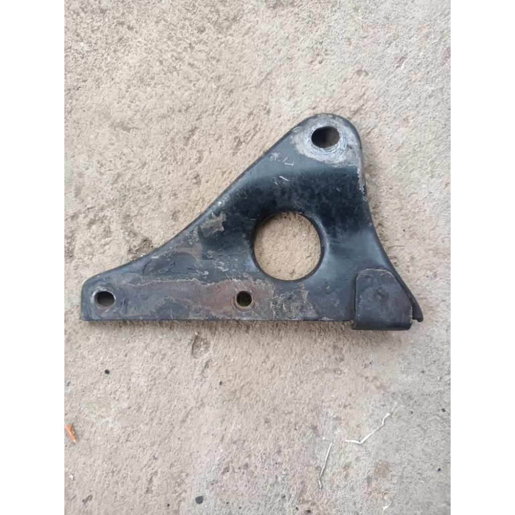 braket knalpot gl 100/ gl 125 original/kulingan kenalpot gl 100/ gl 125 original