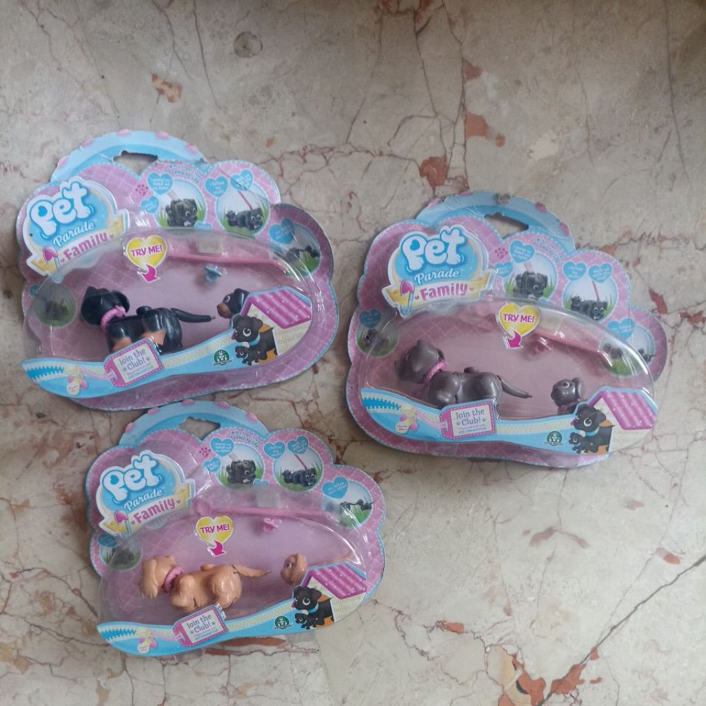 mainan anak figure set pet parade family dog puppy anjing playset