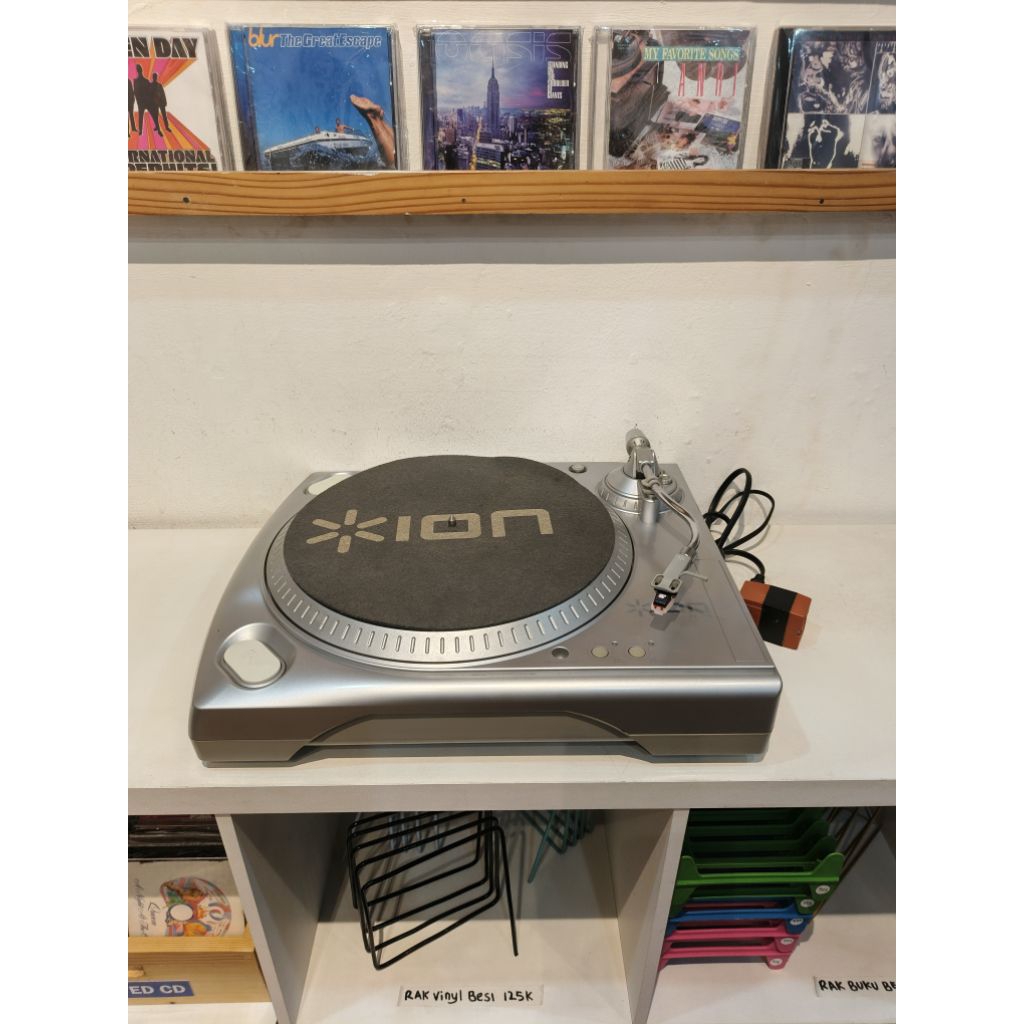 Turntable ION / Player Pemutar Piringan Hitam