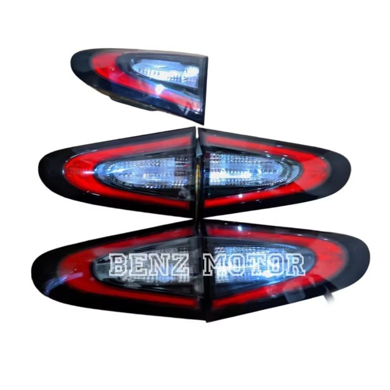 Reflektor Lampu Bagasi Toyota Sienta Q