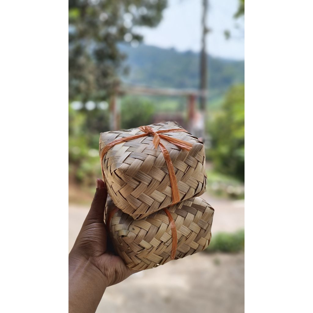 

Paket 2 Besek Tape Singkong Gembong Fermentasi Tradisional Manis Legit Oleh Oleh Khas Jawa Tengah Murah Enak