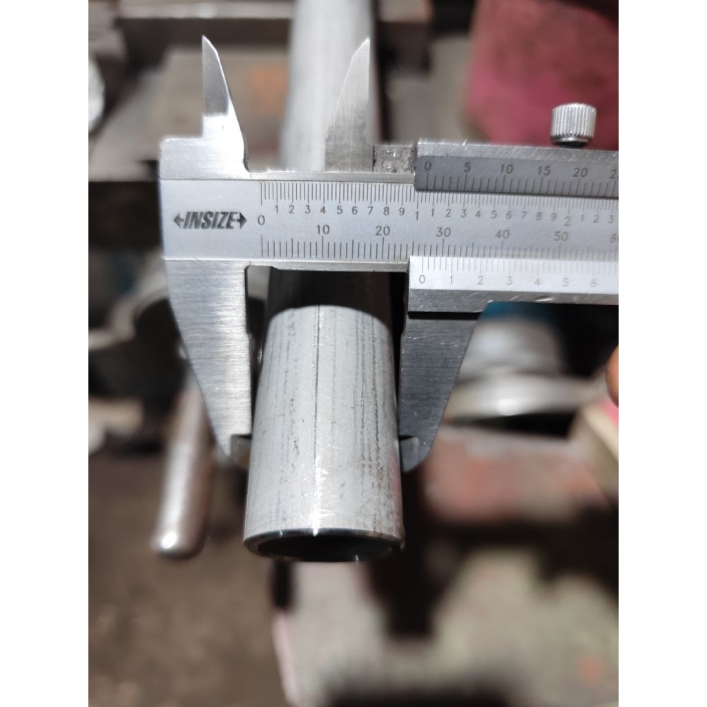 pipa stenlis Seamless 304 od 27mm tebel 3mm