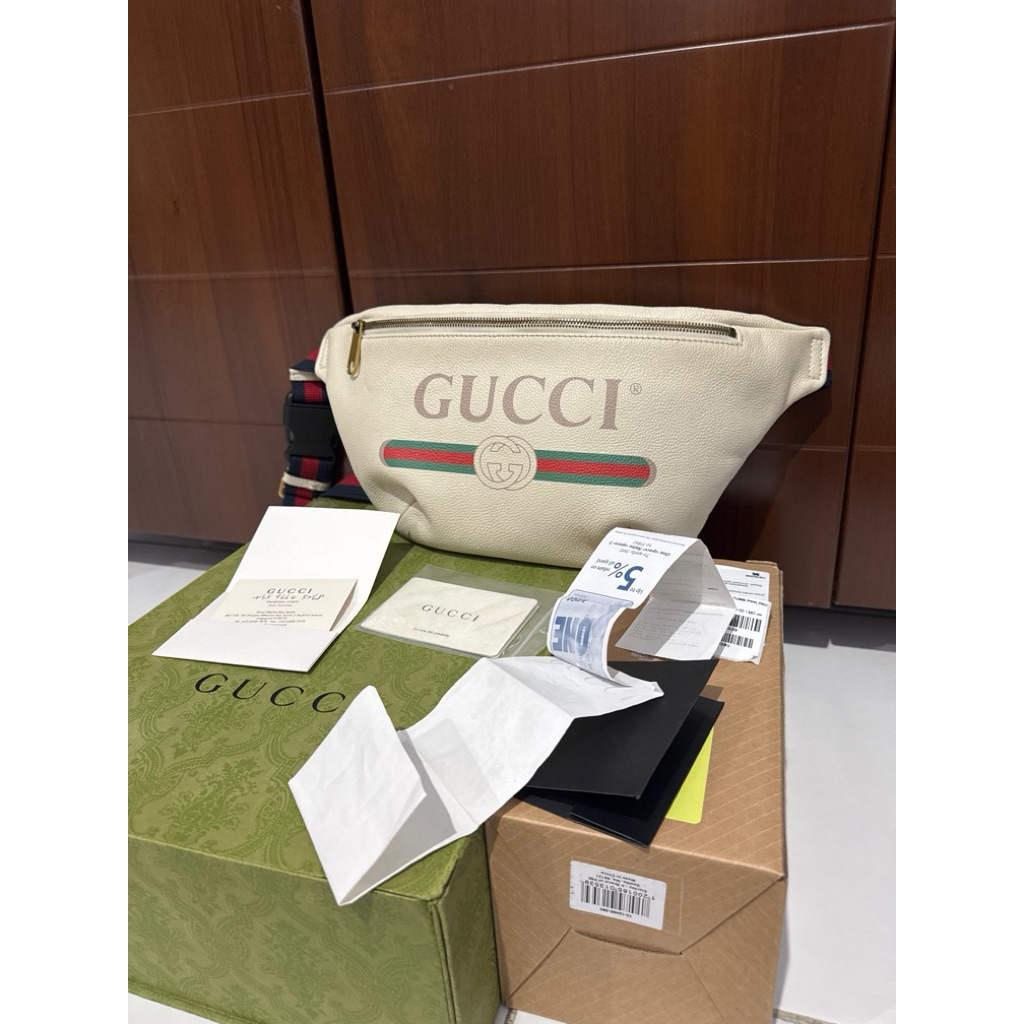 gucci waistbag bumbag in grained leather second