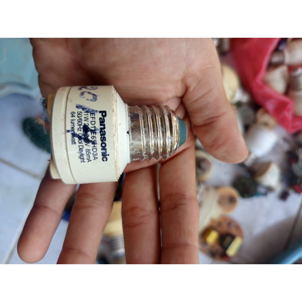 mesin lampu  LHE cesing, off/on (kondisi belum dicek)