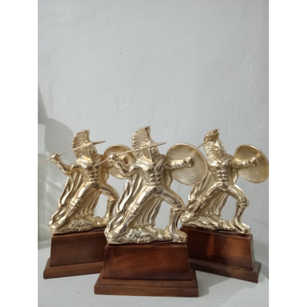 Thropy Kicau Gladiator Gold