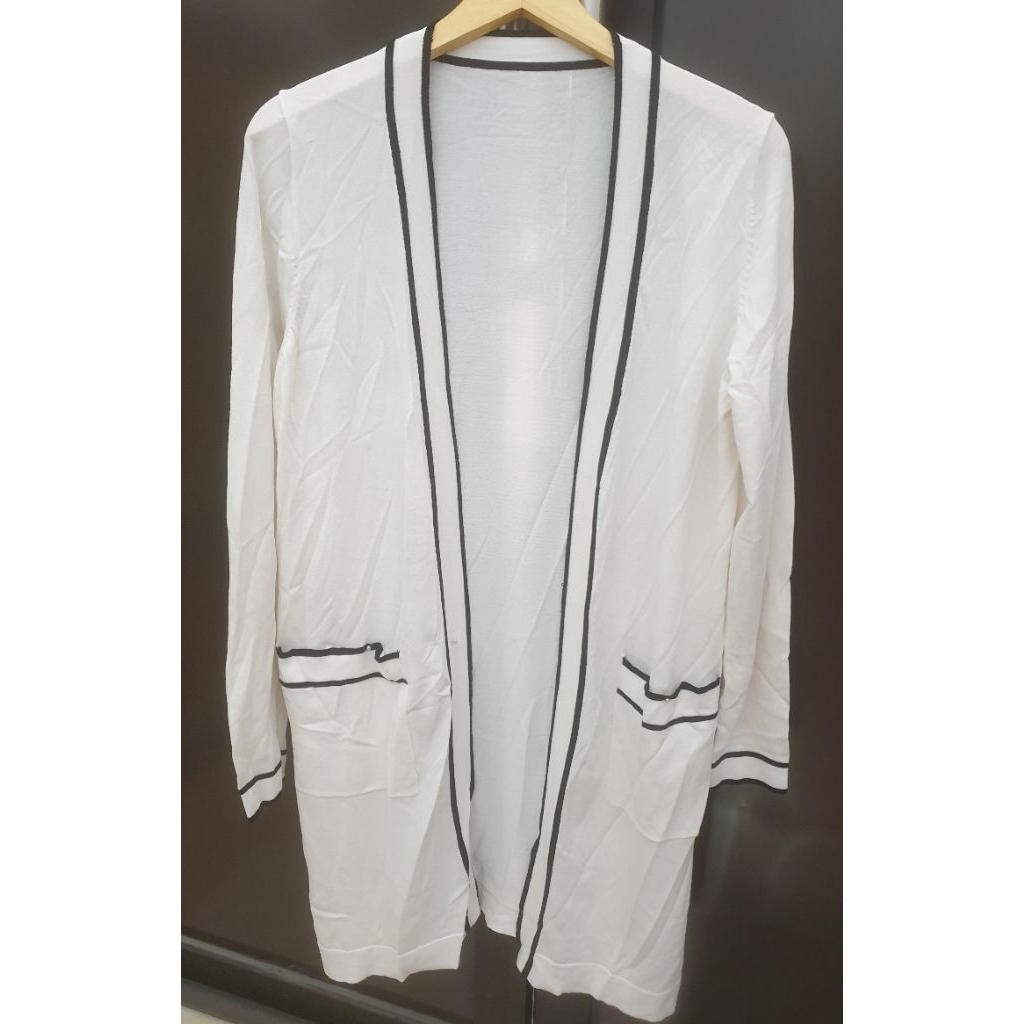 Preloved Atasan Long Cardigan Knit Rajut Polos Wanita Cewek