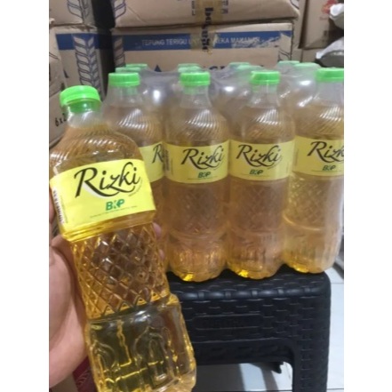 

RIZKI MINYAK GORENG PREMIUM BKP BOTOL 400 ML DENGAN PAKING AMAN