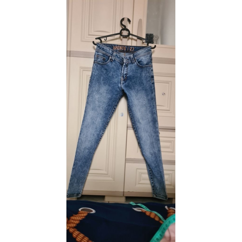 [SPESIAL PRICE] 2 PRELOVED CELANA JEANS DENIM SKINY BRONCO DAN CURLY SIZE 27