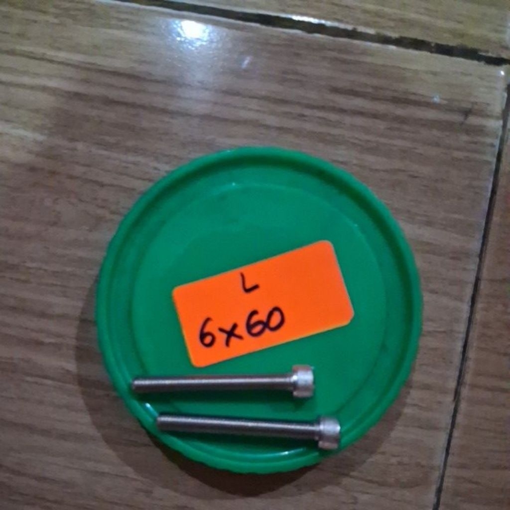 Baut L stenlis 6×6cm