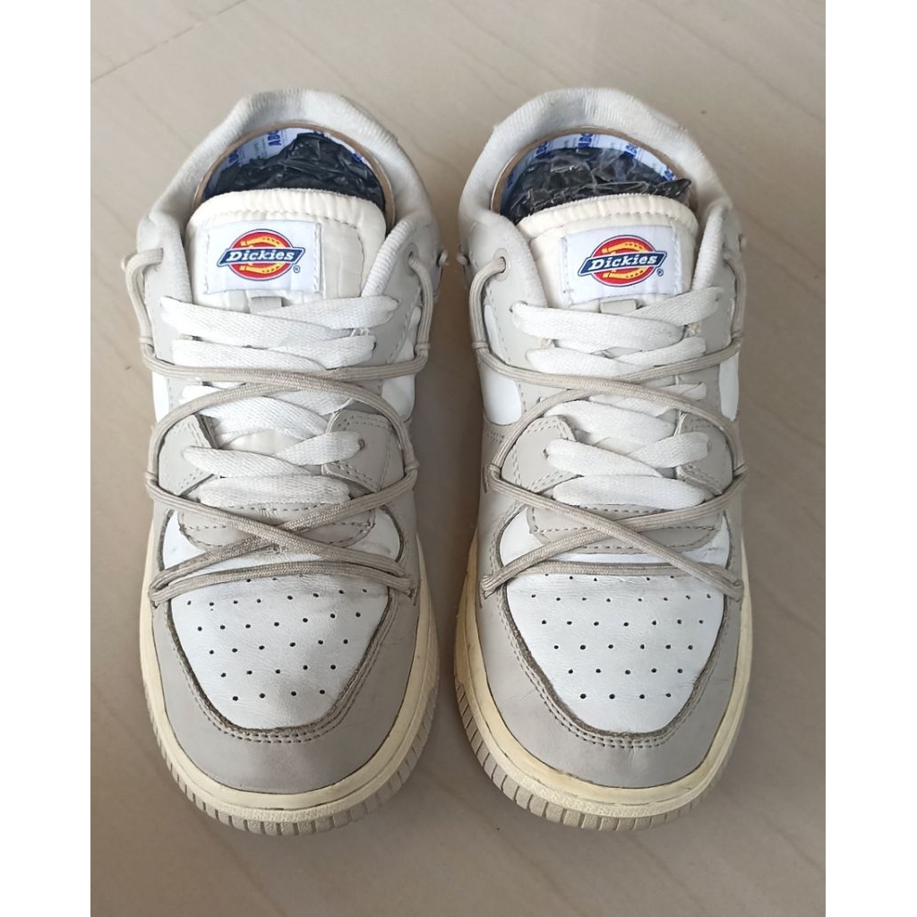 D1ckies Sneakers SB Dunk Off White Style