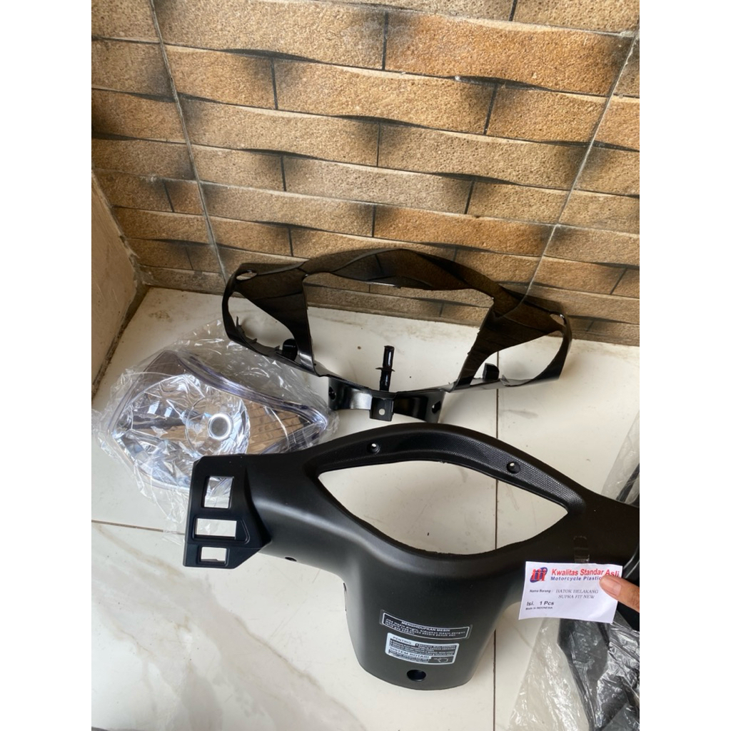 (SPARE PART) 1SET BATOK KEPALA LAMPU DEPAN REVO HITAM ORIGINAL AHM 53205 KPH 700FMB