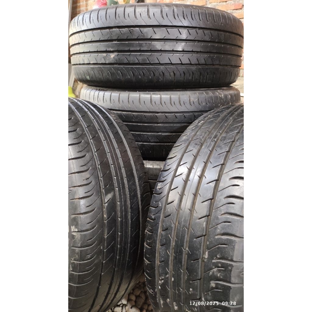 Ban mobil CRV 215/55 R17 second dan tubles