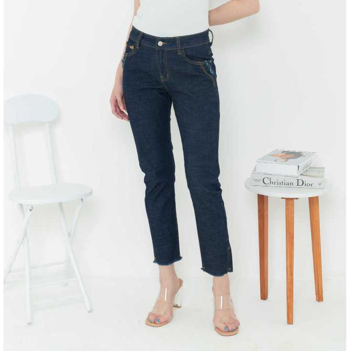 *Ready Stok* 2023 - Celana Jeans 7/9 S302 (JS)