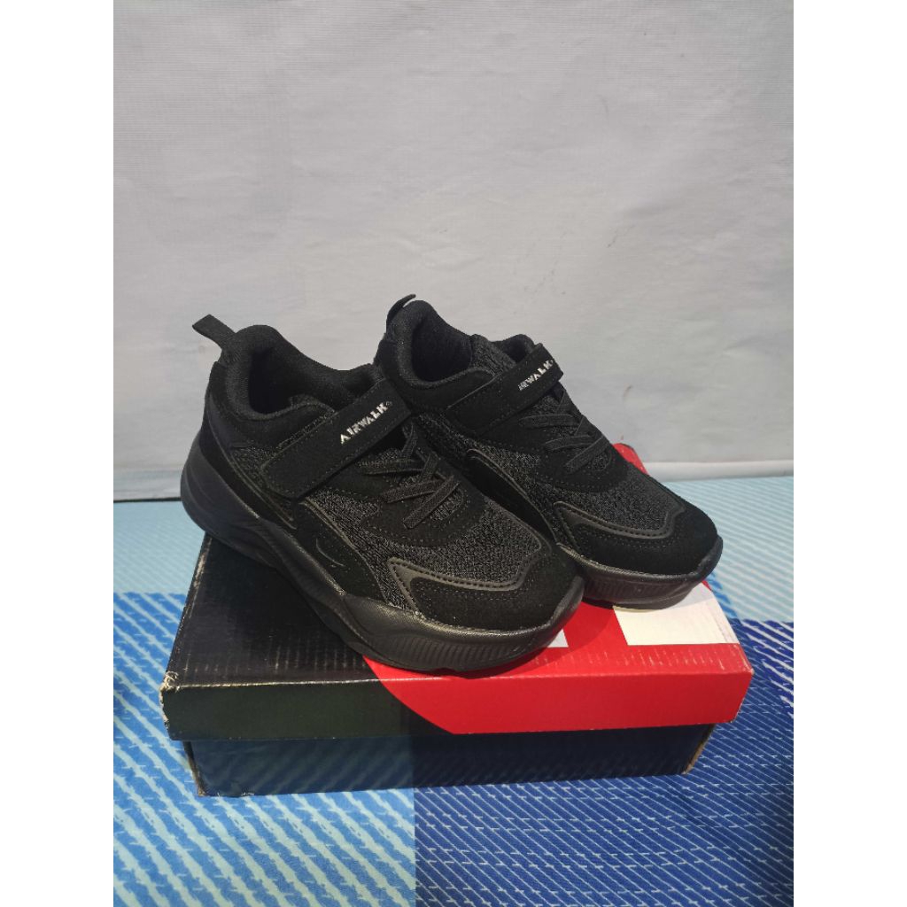 PRELOVED NEW SEPATU AIRWALK FULL BLACK