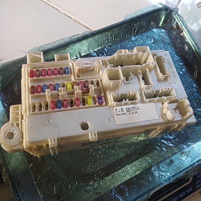 JUAL AG00007 FUSE BOX SEKRING GRANMAX 2 VVT-i 82600-BZB72