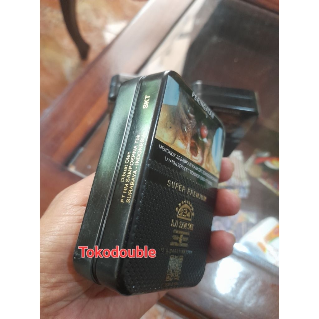 

Kotak Wadah Kaleng Original Bisa Buat Simpan