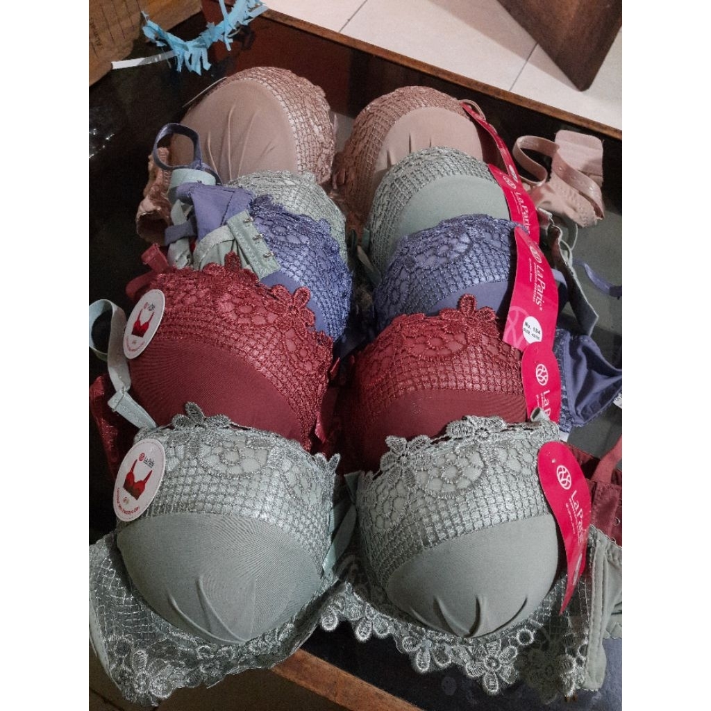 bra busa tebal