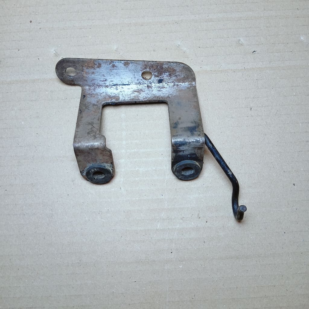 plat breket emisi Megapro Primus dudukan pangkon  Mega pro mp